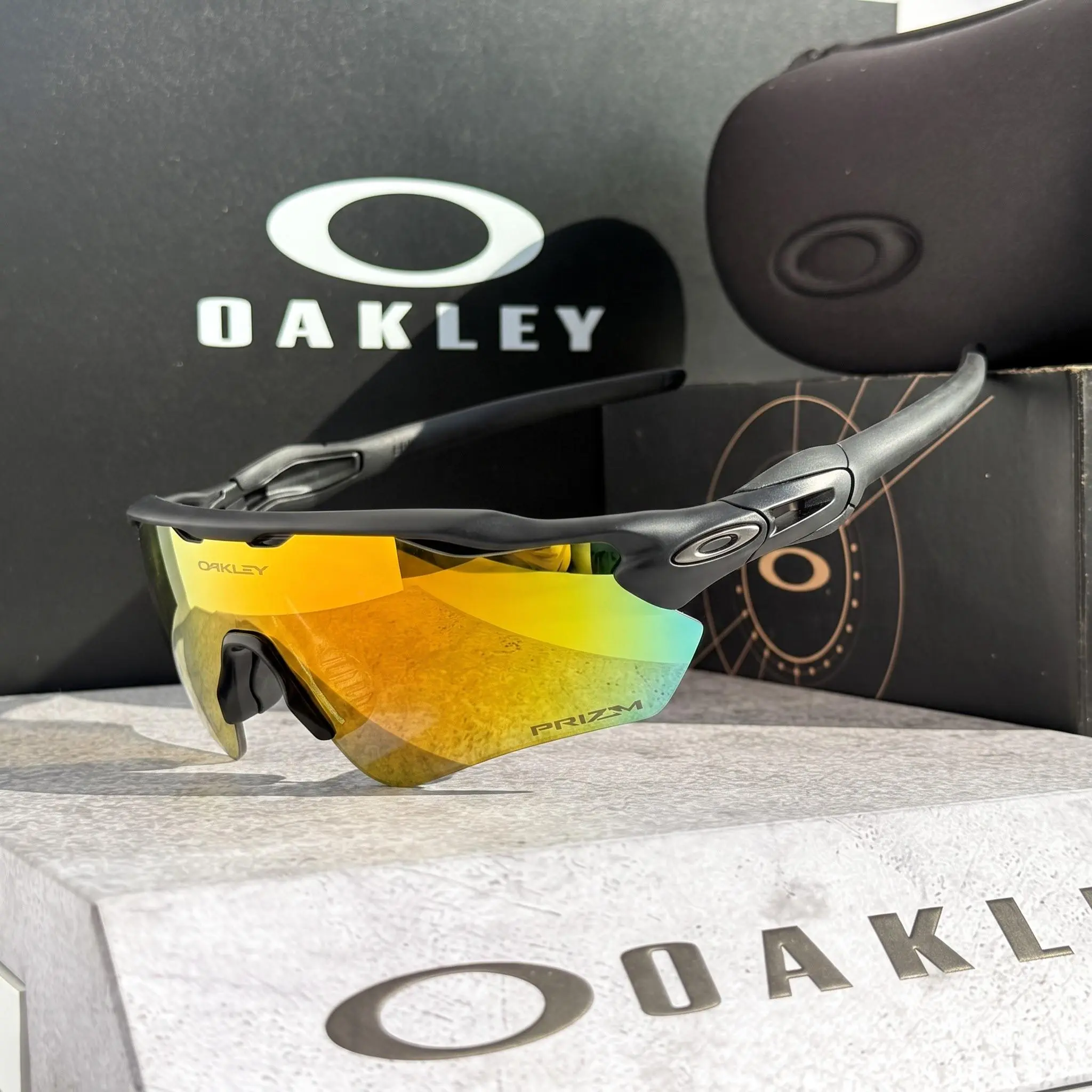 Oakley Oakley Radar EV Path Performance Cycling Sunglasses – Polarized UV400 Wraparound Eyewear for Men & Women