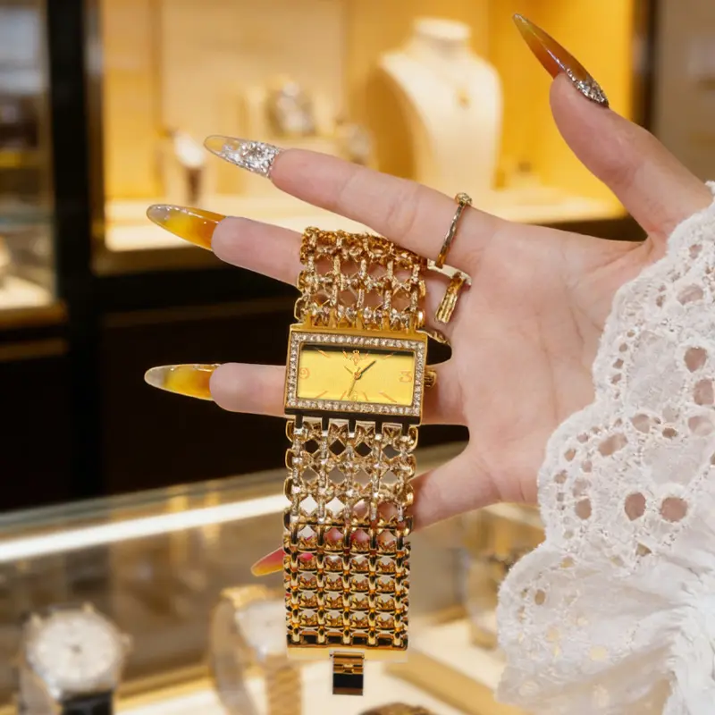 Elegant ladies' bracelet watch golden/black optional daily waterproof shining outstanding suitable for party Gifts-LX1043