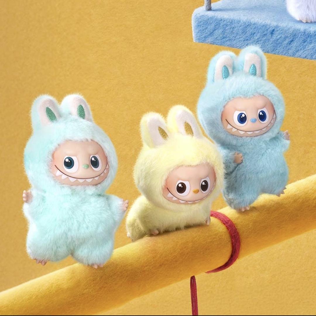 (CatHW10100)Labubu v4 The Monsters Pin for Love Series-Vinyl Plush Pandent Blind Box