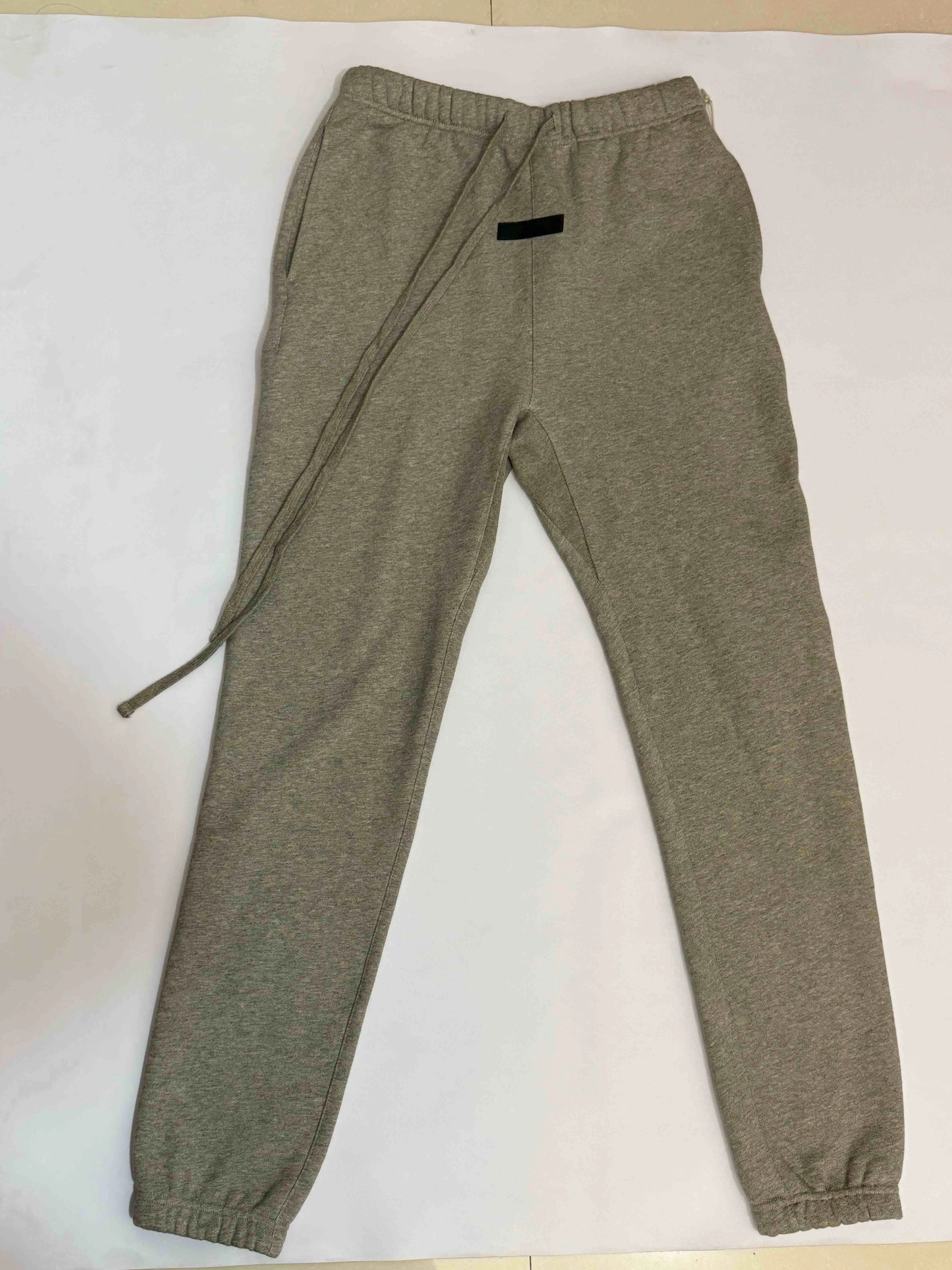 Men's Essential Soft Jogger Trousers - 2022 Unisex Look Athletic Casual Pants, Warm Fleece Blend, Classic Print, Stacked Cut, Relaxed Fit, Tapered Calf, Contrast Velvet Branding, All Season Essential Sweatpants for Casual & Street Wear